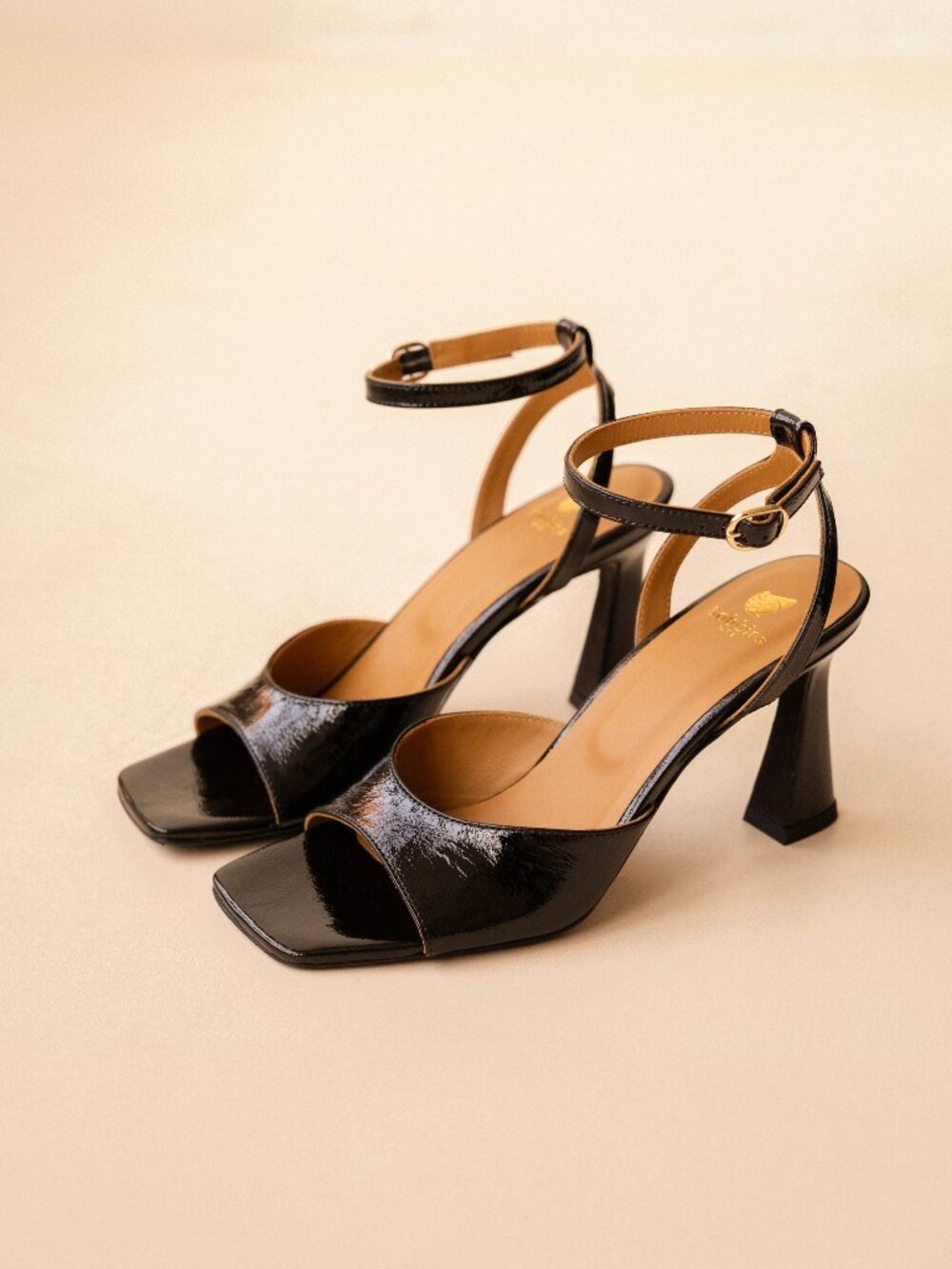 Bobbies Heeled Sandals Piper in Vinyl Black Size 6.5